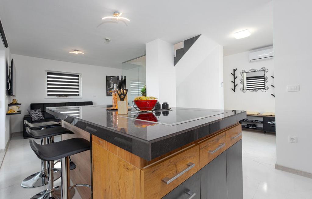 Luxurioeses Penthouse Welle Mit Whirlpool, Grill Und Meerblick 维尔 外观 照片